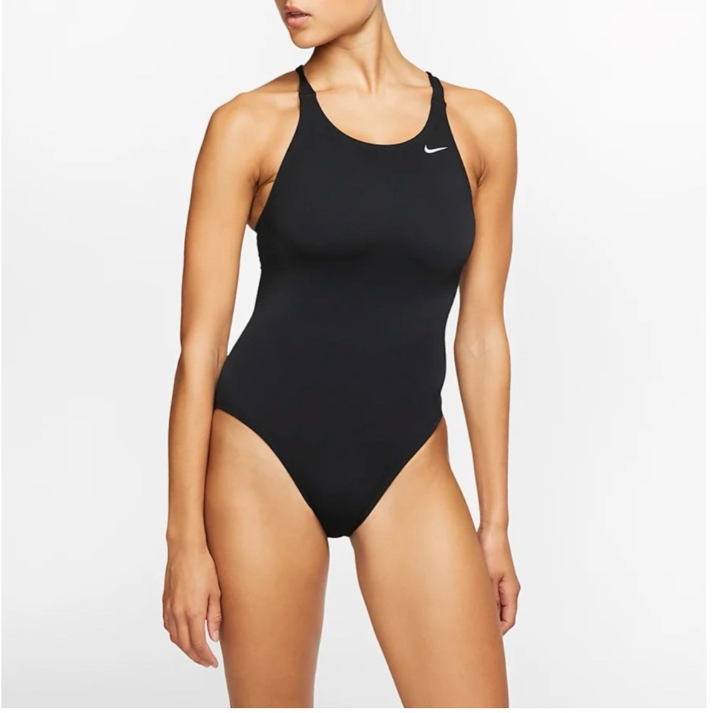 NWOT Nike Fastback Women’s Swim One Piece Swimsuit in size 27 Black